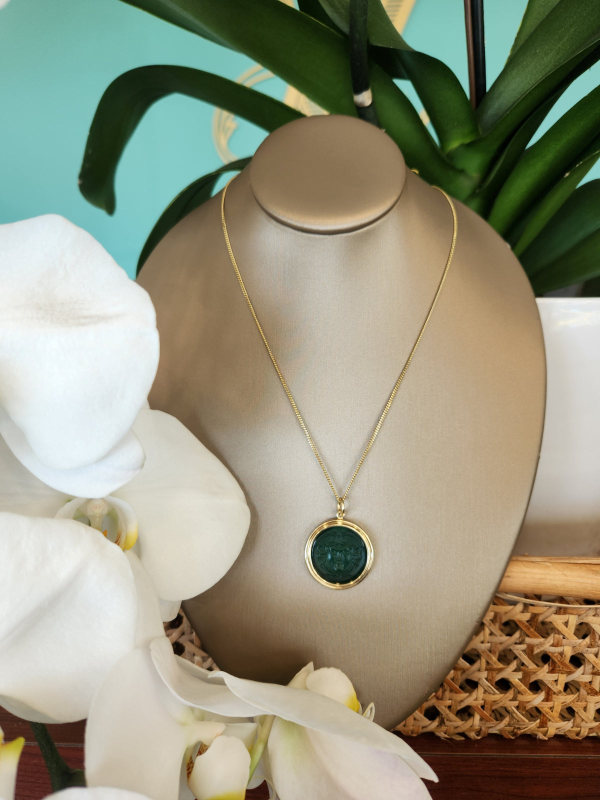 14 Karat Yellow Gold Round Carved Green Onyx Medusa Intaglio Pendant