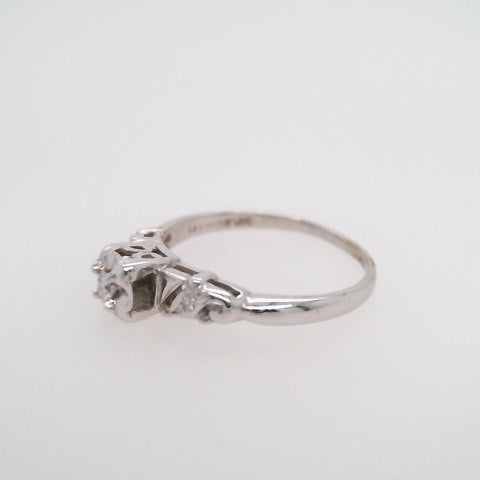 Online Clearance * Vintage 14 Karat White Gold Sculpted Filigree Diamond Engagement Ring With Fishtail Style Illusion Setting