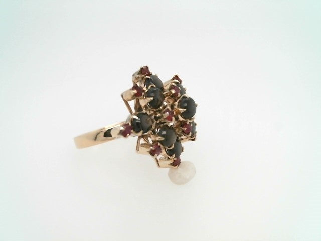 Vintage 14 Karat Yellow Gold Black Star Sapphire & Ruby Pagoda/Temple Style Cluster Ring
