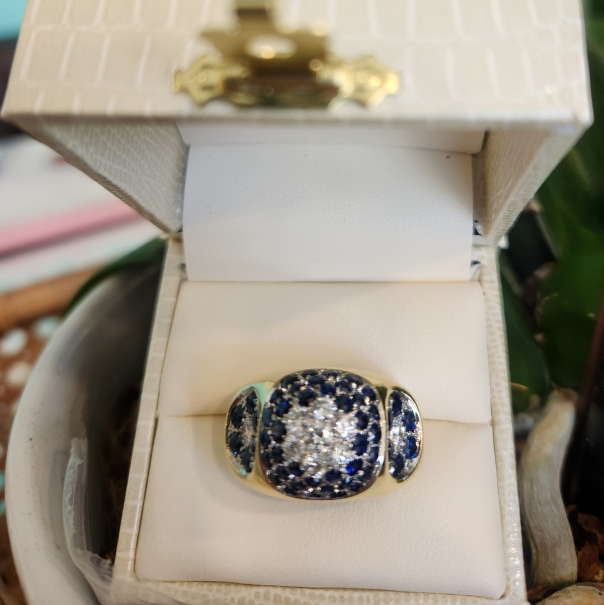 Vintage 18K Yellow And White Gold Sapphire And Diamonds Cluster Ring