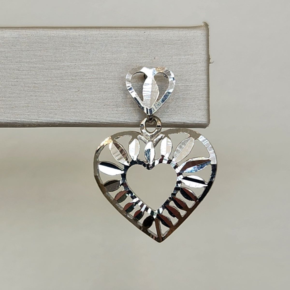 Vintage 14 Karat White Gold Diamond Cut Heart Dangle Earrings