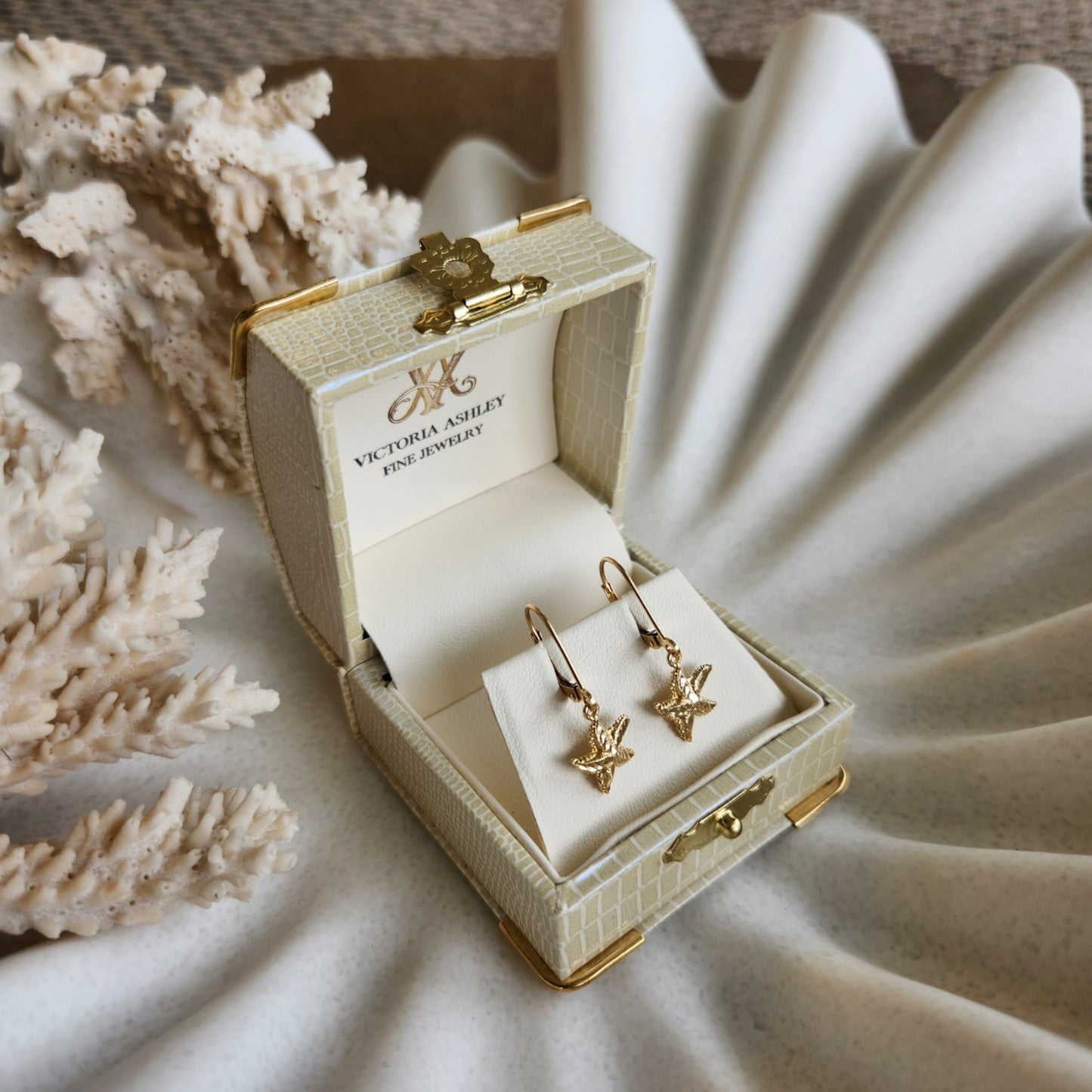 Vintage 14 Karat Yellow Gold Starfish Dangle Earrings On Lever Backs