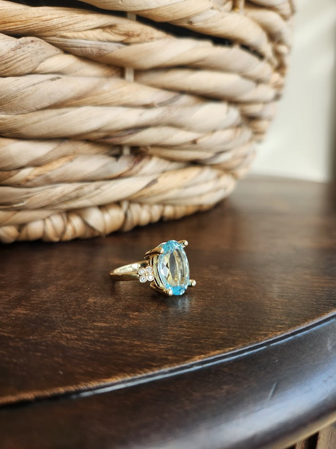 14 Karat Yellow Gold Aquamarine & Diamond Accent Ring