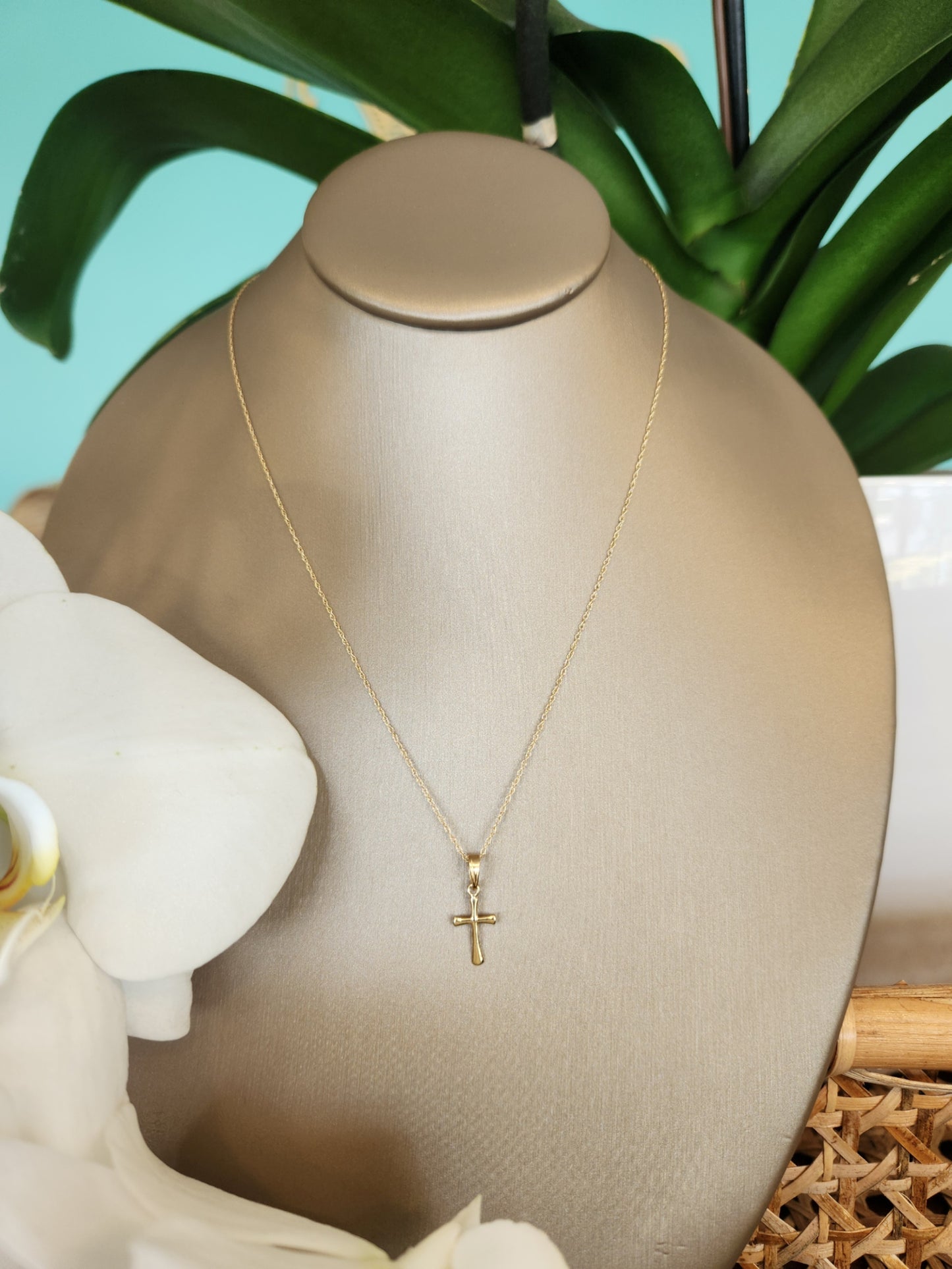 14 Karat Yellow Gold Small Cross Pendant