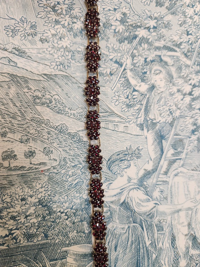Antique Victorian 14 Karat Yellow Gold 10 Mm Wide Bohemian Garnet Cluster Bracelet 7.5"