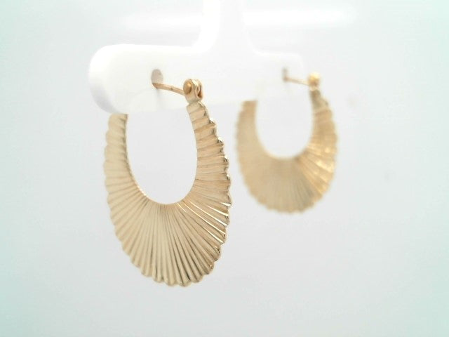 Vintage 14 Karat Yellow Gold Flat Ribbed Hoop Earrings