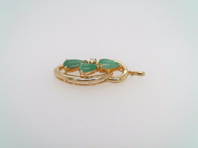 Vintage 18 Karat Yellow Gold Jade & Diamond Pendant