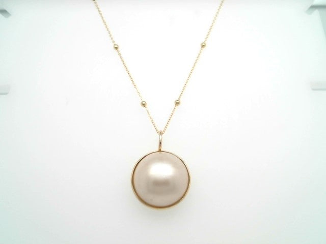 Vintage 14 Karat Yellow Gold Bezel Set 14 Mm Mabe Pearl Pendant