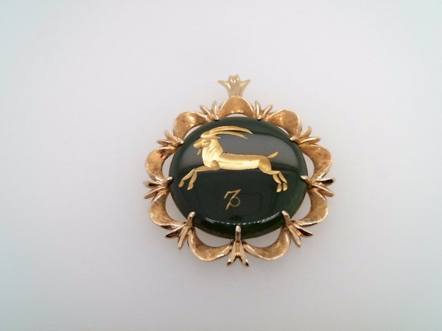 Vintage 14 Karat Yellow Gold 35 Mm Capricorn Zodiac Medallion Pendant With Dark Green Carved Jade Cabochon