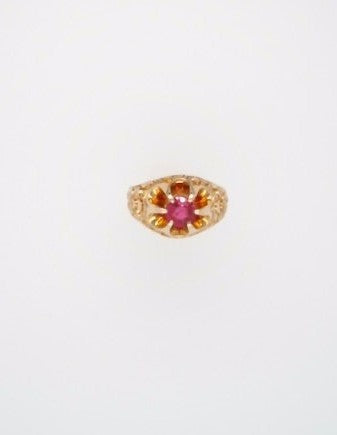 Vintage 10 Karat Yellow Gold 6 Prong Buttercup Style Imitation Ruby Ring With Flowers Engraved On Shoulders