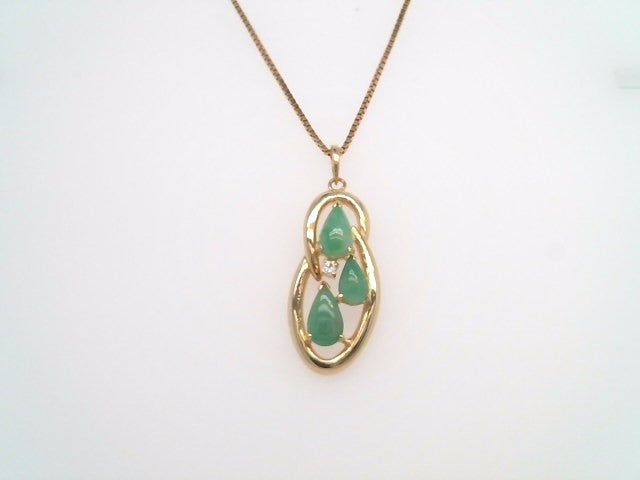 Vintage 18 Karat Yellow Gold Jade & Diamond Pendant