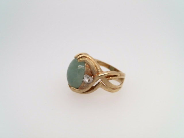 Vintage 18 Karat Yellow Gold Nephrite Jade & Diamond Ring With Brushed Finish