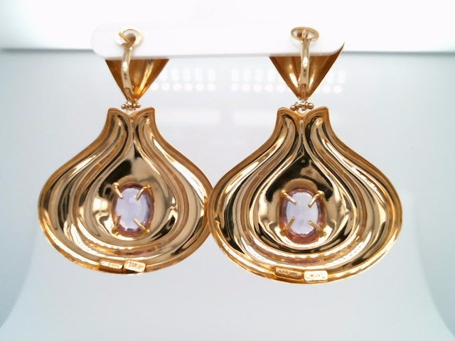 Vintage 14 Karat Yellow Gold Exaggerated Teardrop Shaped Dangle Earrings With "Rose De France" Amethyst