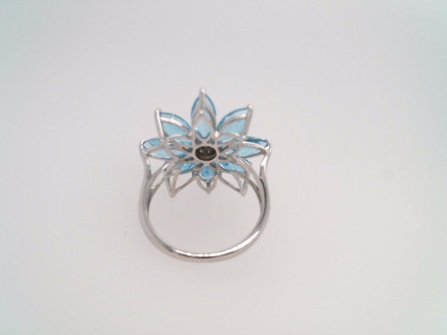 Vintage 14 Karat White Gold Sky Blue Topaz & Diamond Flower Ring