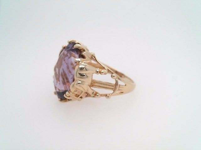 Vintage 10 Karat Yellow Gold Oval Amethyst "Elephant" Motif Ring