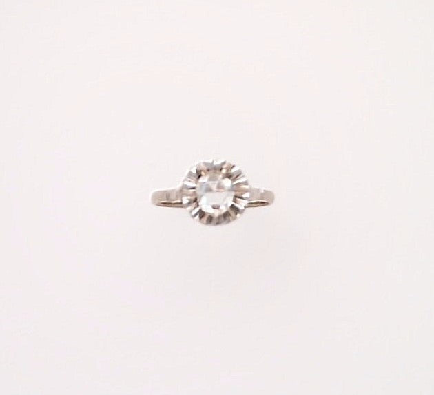 Antique Victorian 18 Karat White Gold Oval Rose Cut Diamond Illusion Setting Solitaire Ring