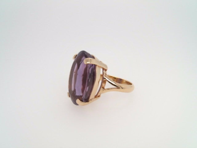 Vintage 14 Karat Yellow Gold Oval Amethyst Solitaire Statement Ring