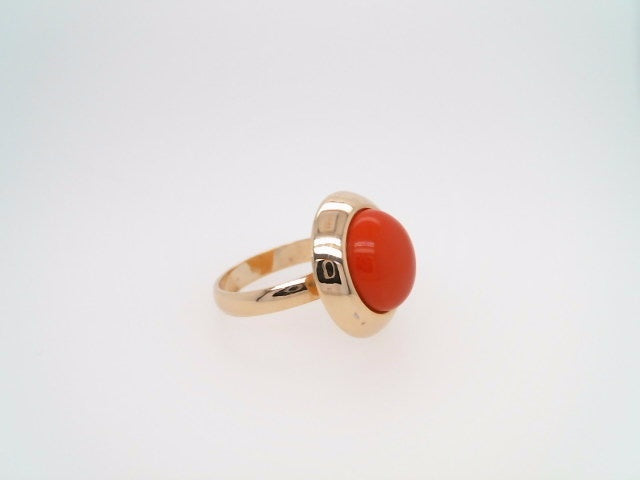 Vintage 14 Karat Yellow Gold 12 Mm Round Cabochon Coral Ring