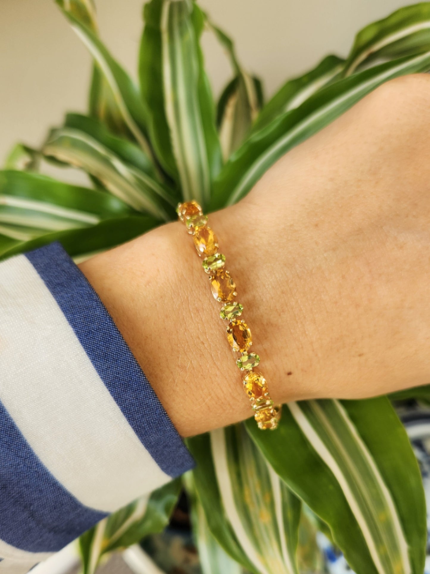 Vintage 14 Karat Yellow Gold Citrine & Peridot Line Bracelet, 7.25"