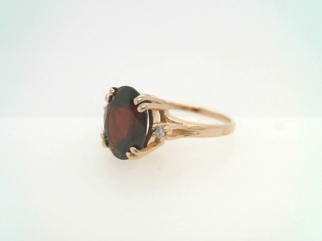 Vintage 10 Karat Yellow Gold Garnet & Diamond Ring