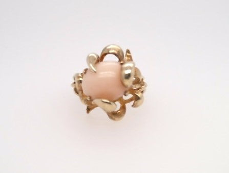 Vintage 14 Karat Yellow Gold Freeform Angelskin Coral Ring