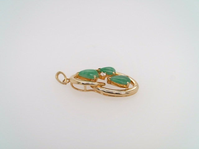Vintage 18 Karat Yellow Gold Jade & Diamond Pendant