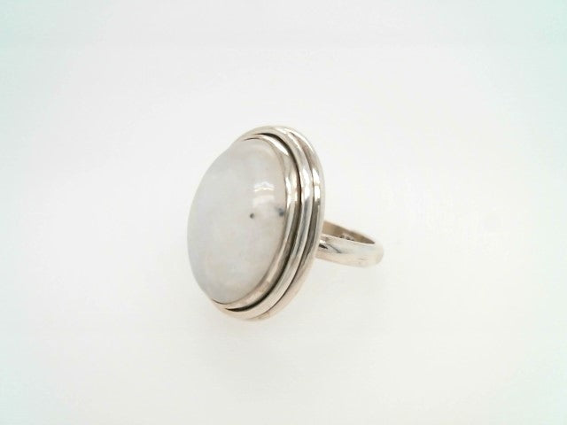 Vintage Sterling Silver Bezel Set Cabochon Moonstone Solitaire Ring