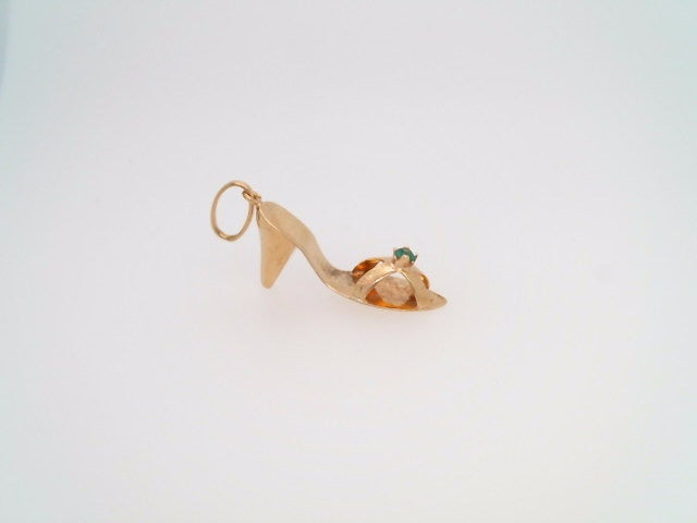 Vintage 18 Karat Yellow Gold High Heeled Shoe Charm Pendant With Emerald