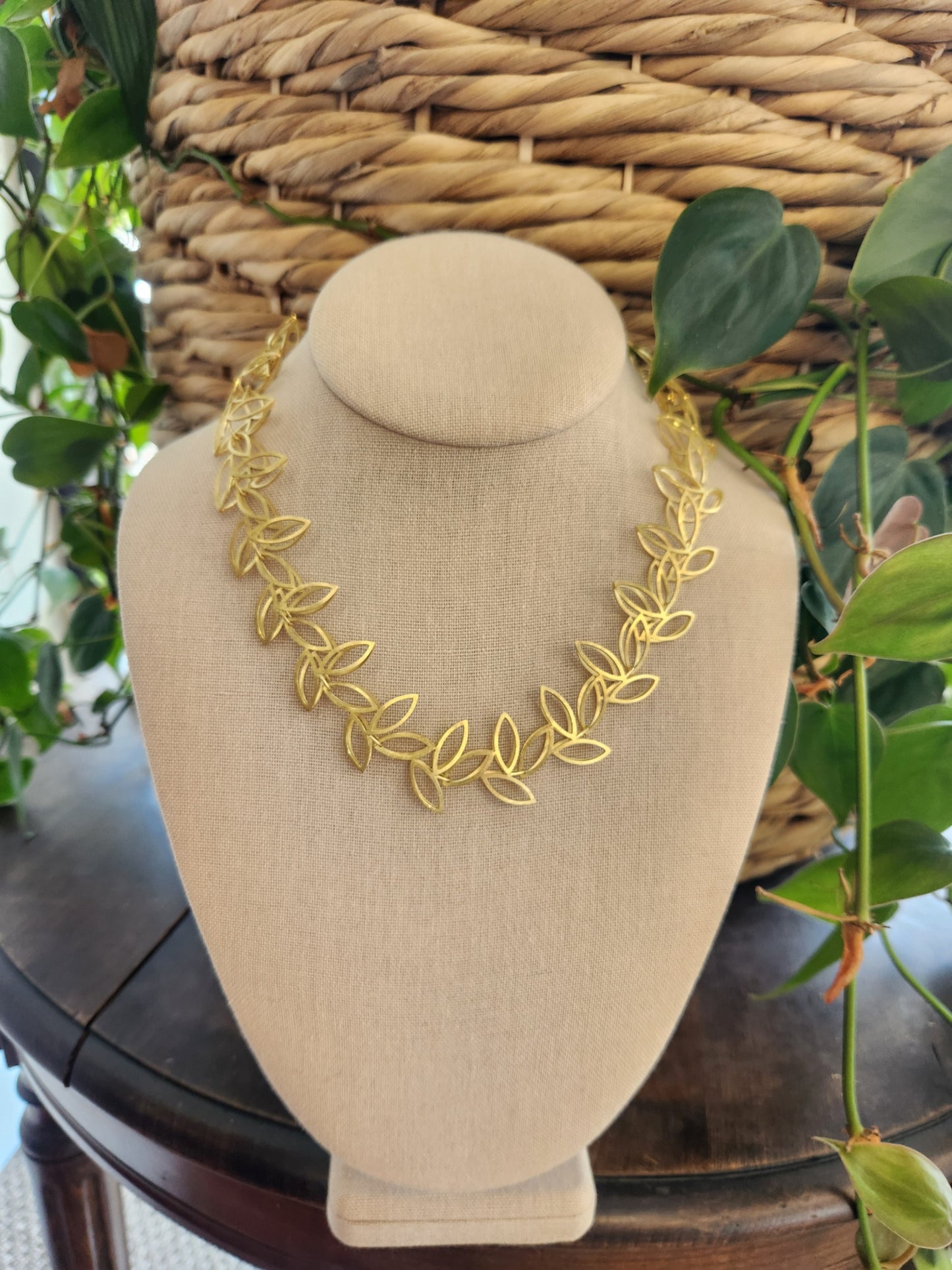 18 Karat Yellow Gold "Feather" Link Necklace With Brushed Satin Finish, 18"