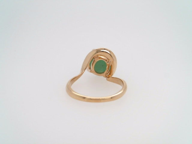 Vintage 14 Karat Yellow Gold Freeform Jade Ring