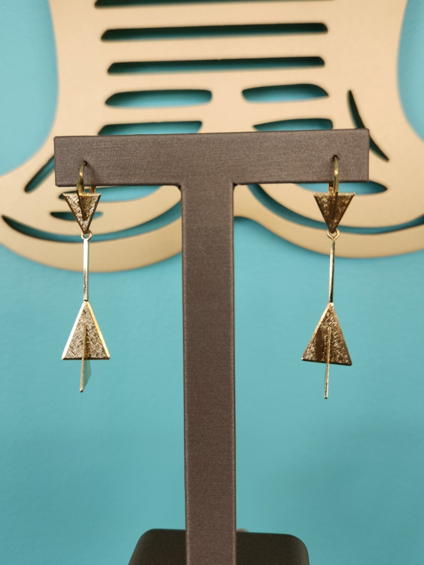 18K Yellow Designer Arrow Dangle Earrings