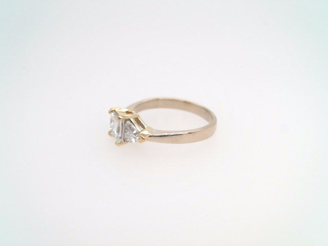 Vintage 18 Karat Yellow Gold 3 Stone Diamond Ring