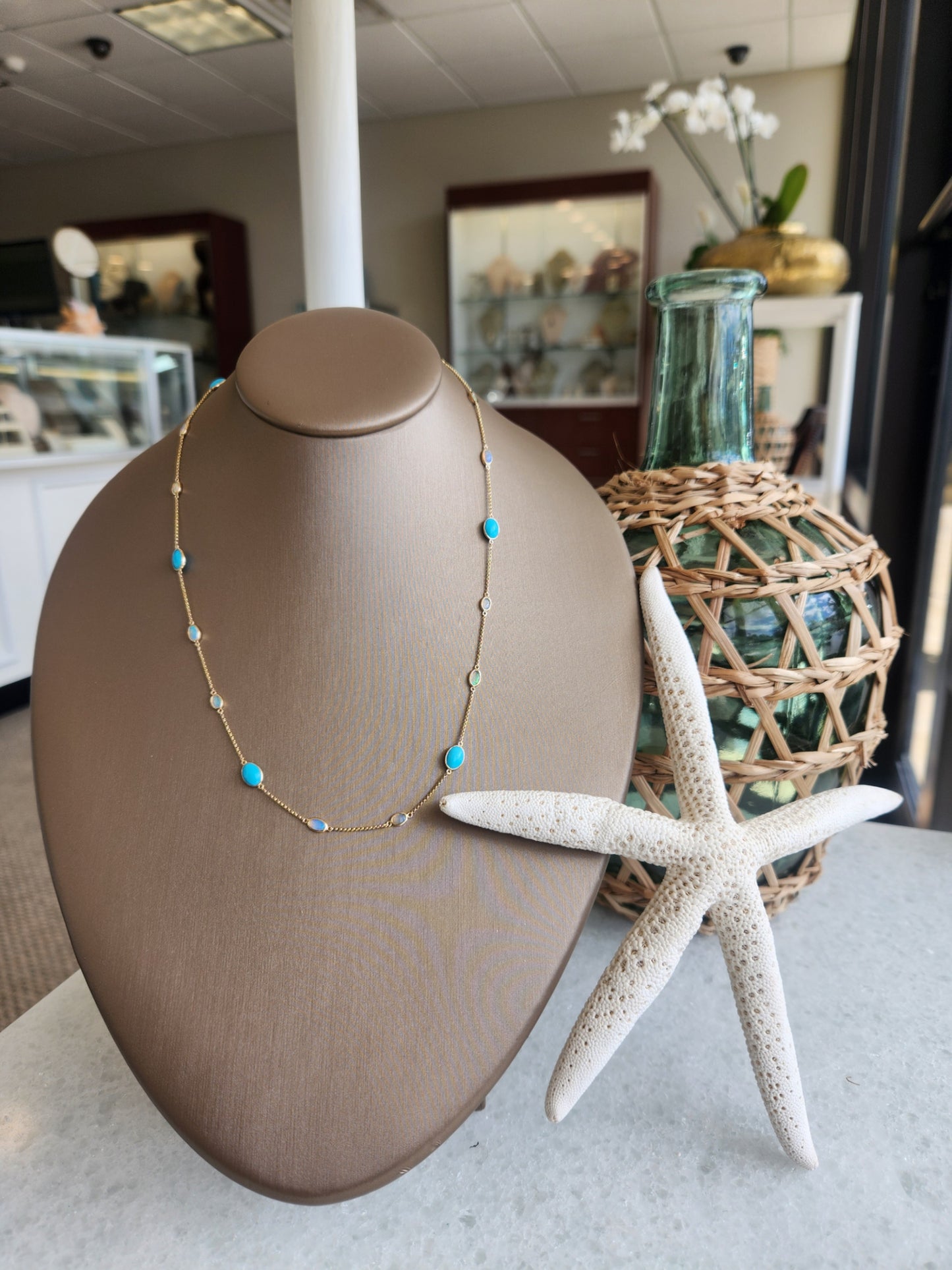 14K Yellow Gold Opal and Turquise Station Necklace (18 Inches)
Ston