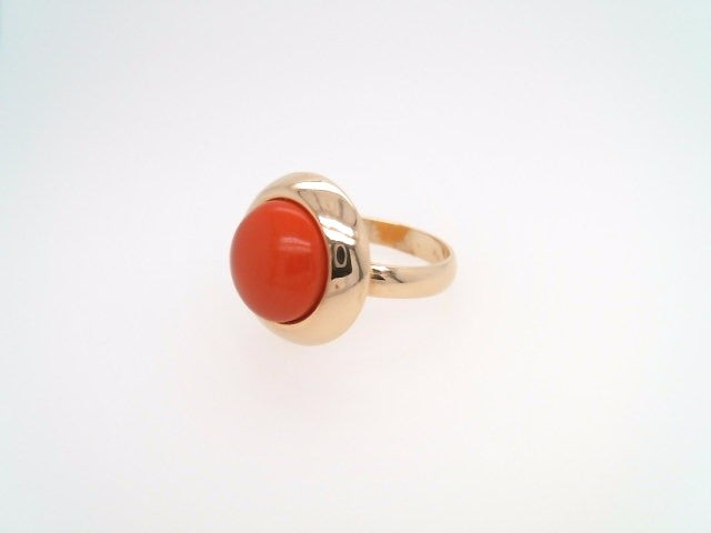 Vintage 14 Karat Yellow Gold 12 Mm Round Cabochon Coral Ring