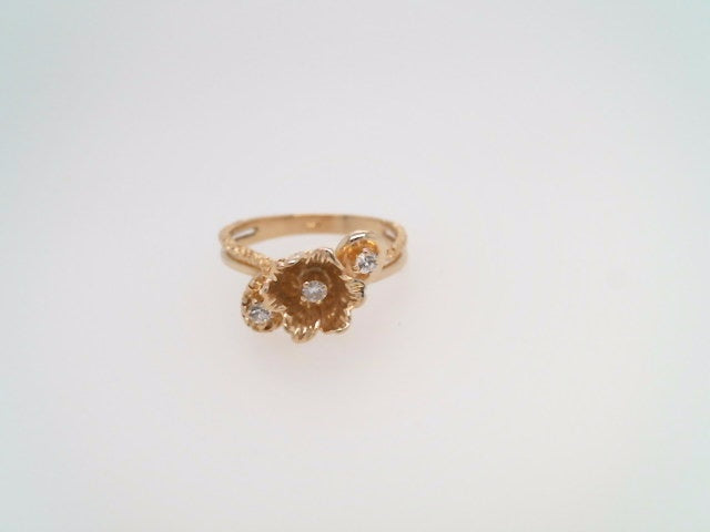 Vintage 14 Karat Yellow Gold Textured Flower Ring With Diamonds