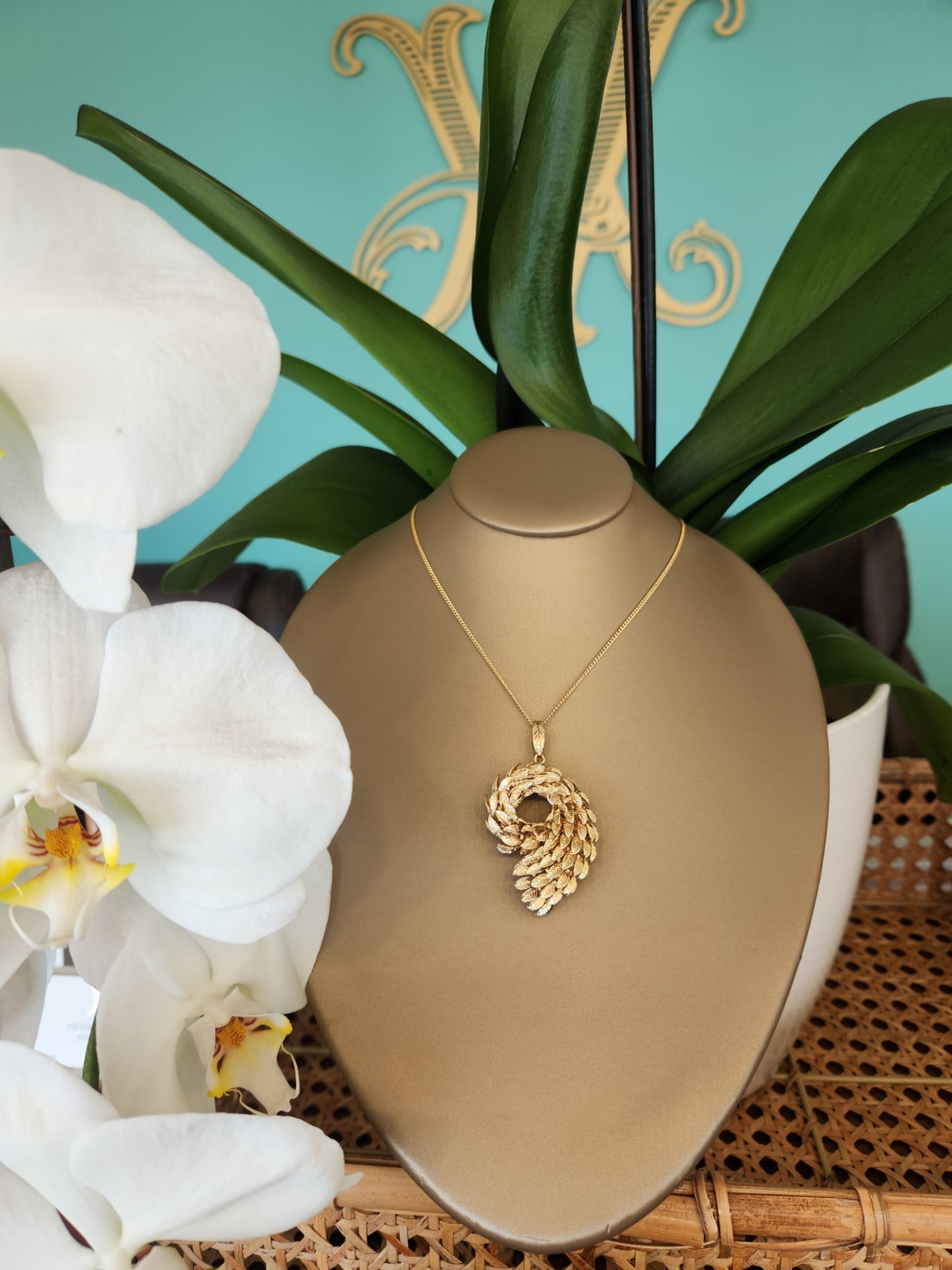 Vintage 14 Karat Yellow Gold Leaf Design Horn Shaped Pendant/Pin
Over