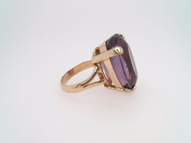 Vintage 14 Karat Yellow Gold Oval Amethyst Solitaire Statement Ring