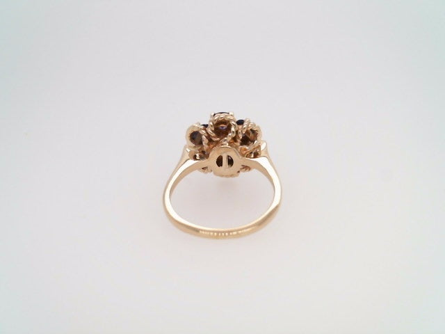 Vintage 14 Karat Yellow Gold Amethyst Cluster Ring
