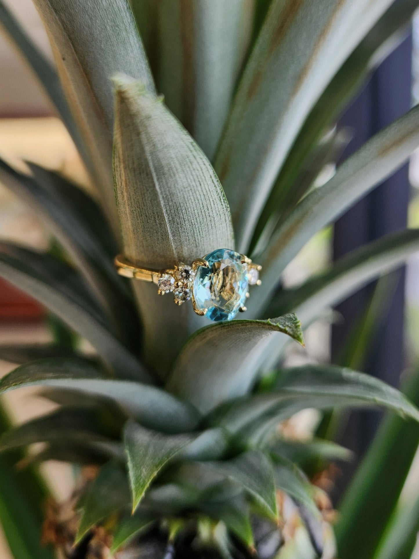 14 Karat Yellow Gold Aquamarine & Diamond Ring