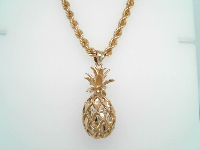 Vintage 14 Karat Yellow Gold Diamond Cut Pineapple Pendant