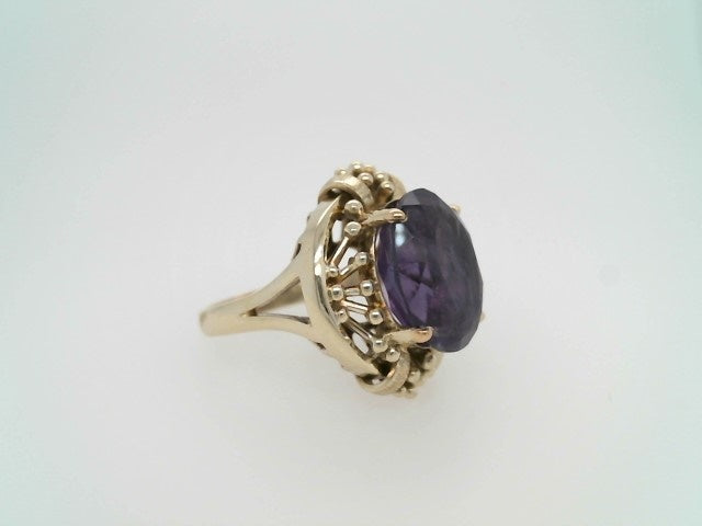 Vintage 14 Karat Yellow Gold Amethyst Ring With Gold Bead Details
