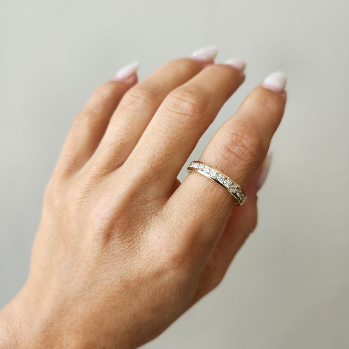 14 Karat Yellow Gold 2.5 Mm Round Diamond Anniversary Band