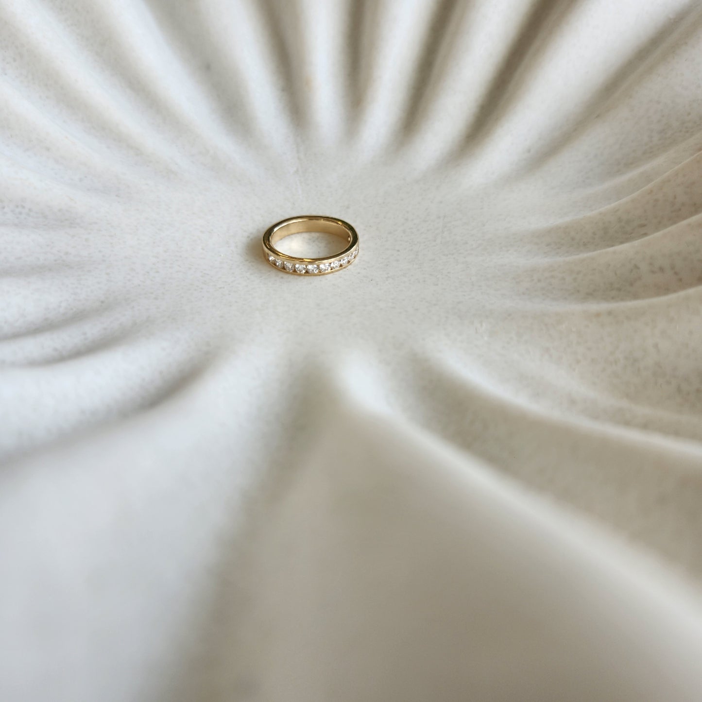 14 Karat Yellow Gold 2.5 Mm Round Diamond Anniversary Band