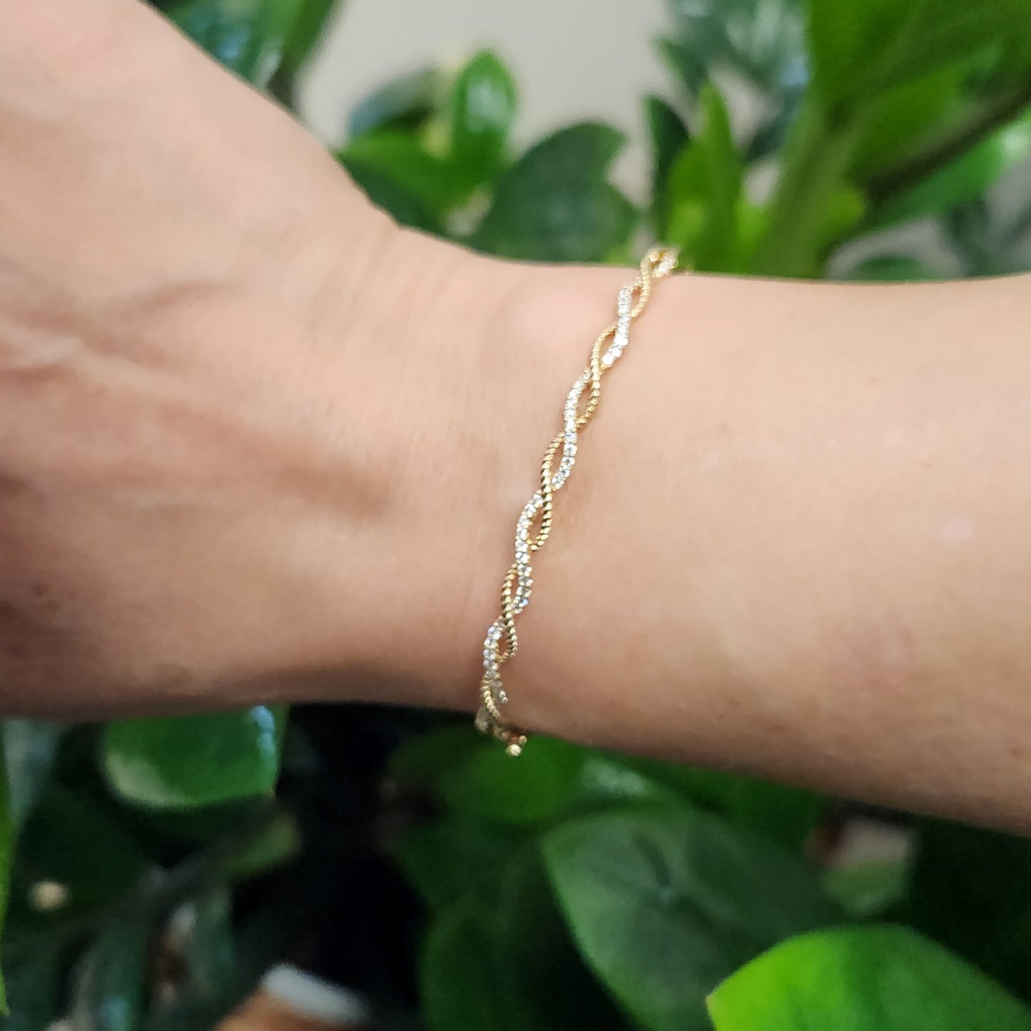 14 Karat Yellow Gold Bypass Design Roped-Edge Diamond Hinged Bangle Bracelet