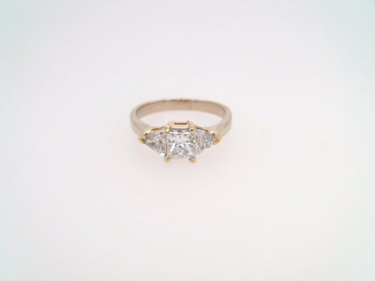 **Online Clearance** Vintage 18 Karat Yellow Gold 3 Stone Diamond Ring
