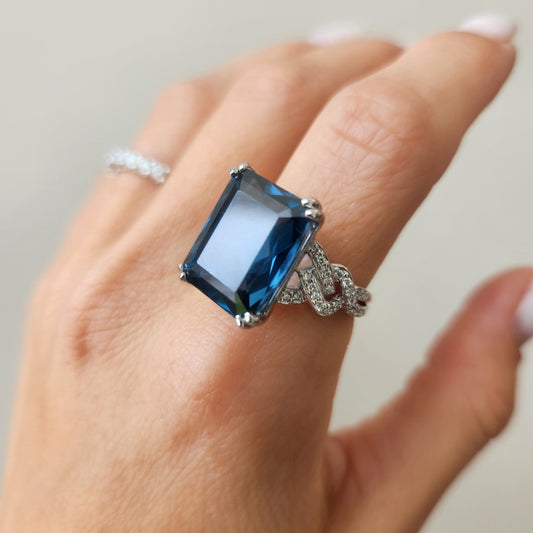 14 Karat White Gold London Blue Topaz & Diamond Ring