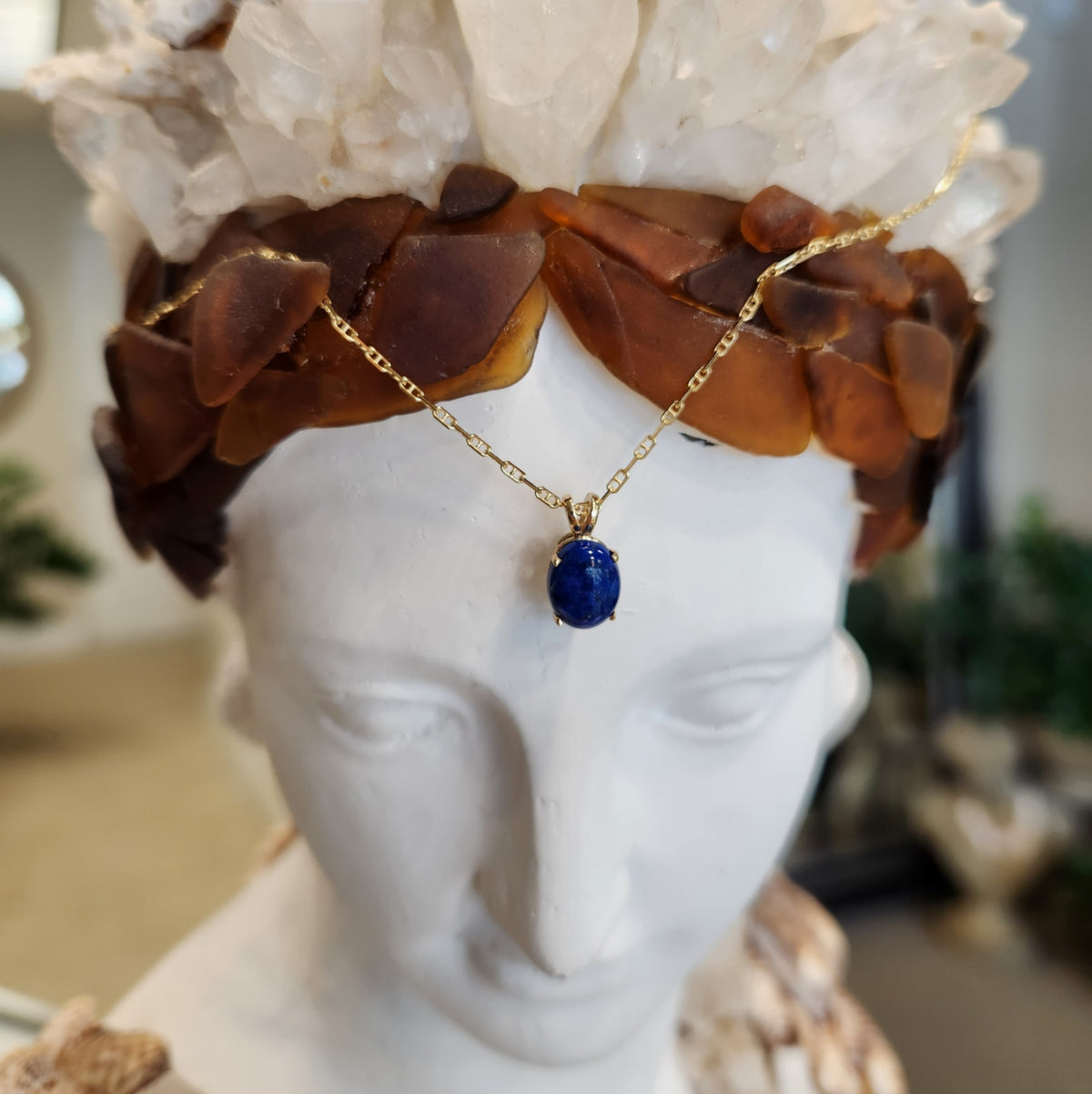 14 Karat Yellow Gold Oval Solitaire Lapis Pendant