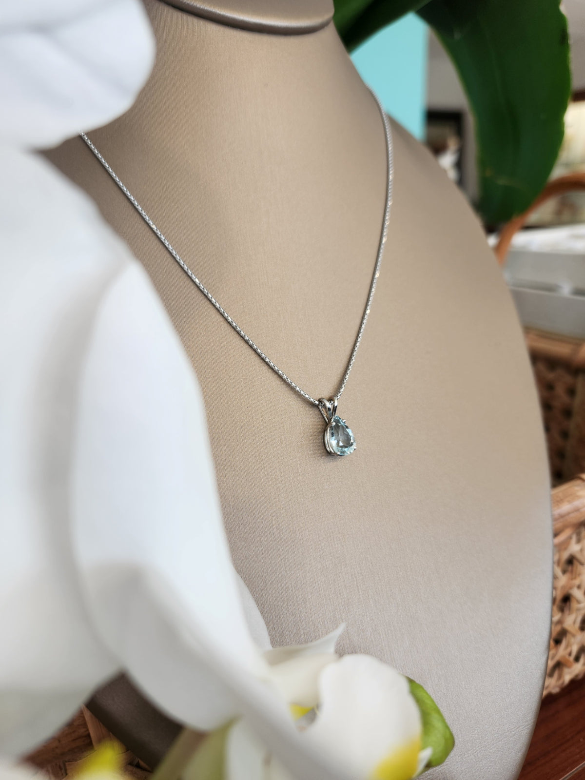 14 Karat White Gold Pear Shaped Aquamarine Solitaire Pendant