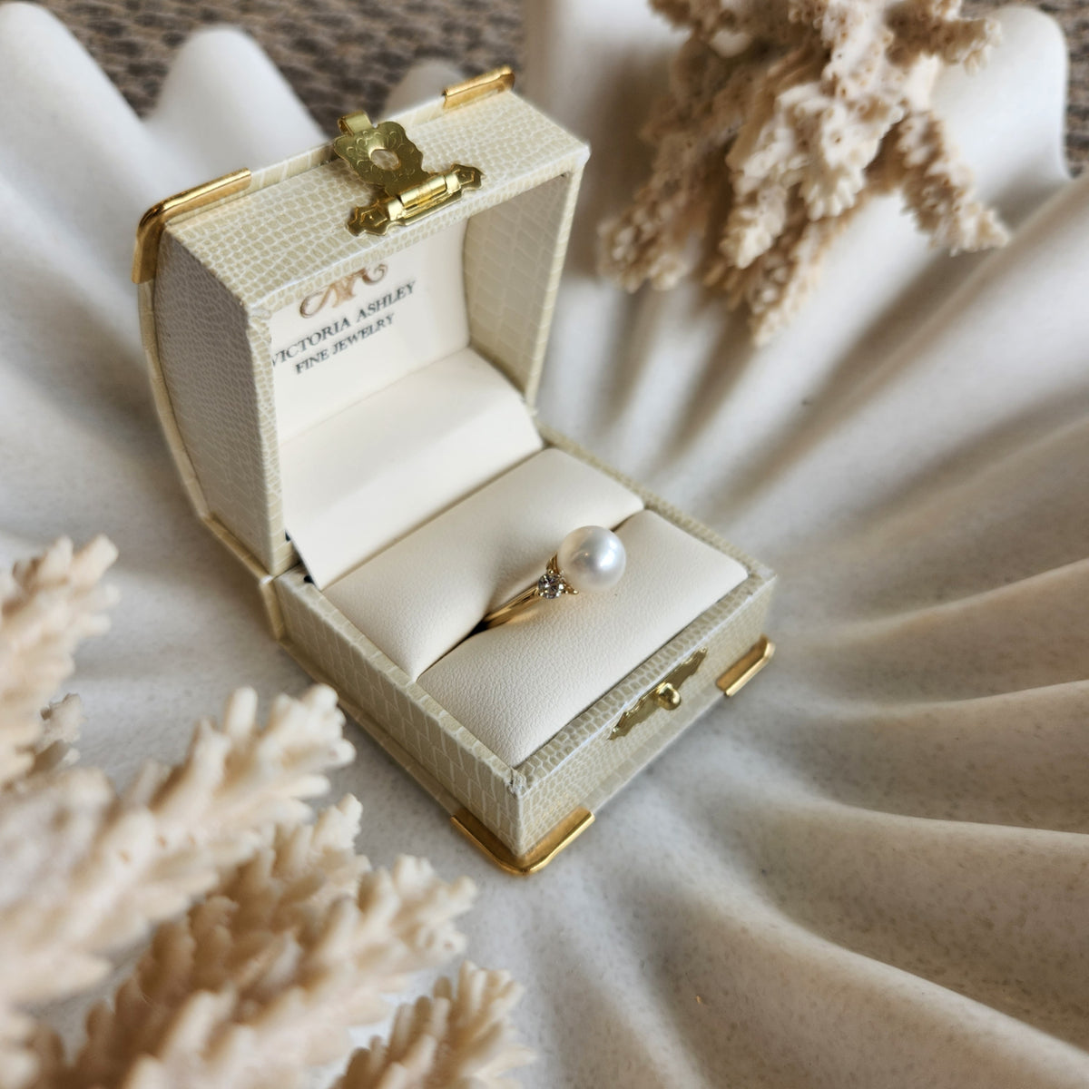 14 Karat Yellow Gold Pearl & Diamond 3 Stone Ring