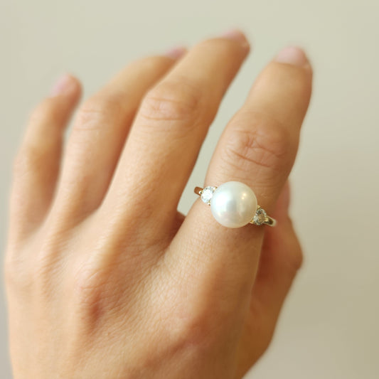 14 Karat Yellow Gold Pearl & Diamond 3 Stone Ring